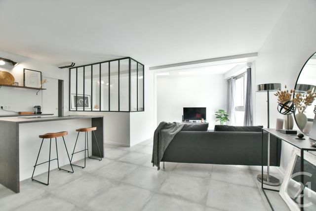 Appartement F2 à vendre - 2 pièces - 46.68 m2 - PARIS - 75013 - ILE-DE-FRANCE - Century 21 Arago - Les Gobelins Appartement F2 à vendre - 2 pièces - 46.68 m2 - PARIS - 75013 - ILE-DE-FRANCE - Century 21 Arago - Les Gobelins