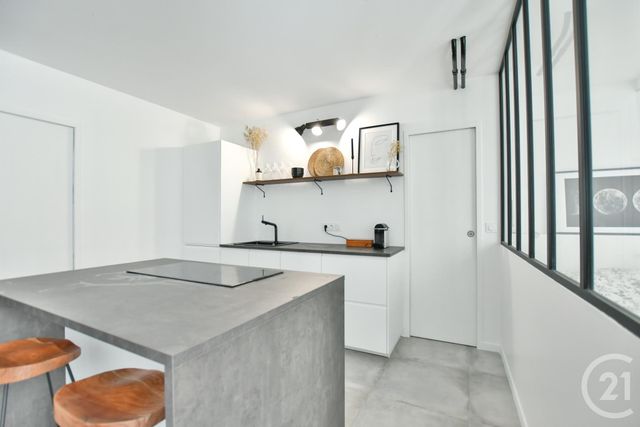 Appartement F2 à vendre - 2 pièces - 46.68 m2 - PARIS - 75013 - ILE-DE-FRANCE - Century 21 Arago - Les Gobelins Appartement F2 à vendre - 2 pièces - 46.68 m2 - PARIS - 75013 - ILE-DE-FRANCE - Century 21 Arago - Les Gobelins
