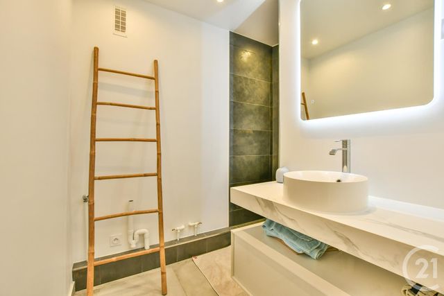 Appartement F2 à vendre - 2 pièces - 46.68 m2 - PARIS - 75013 - ILE-DE-FRANCE - Century 21 Arago - Les Gobelins Appartement F2 à vendre - 2 pièces - 46.68 m2 - PARIS - 75013 - ILE-DE-FRANCE - Century 21 Arago - Les Gobelins
