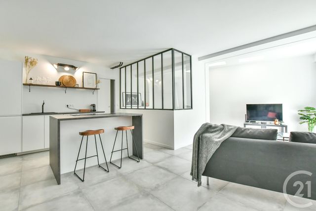 Appartement F2 à vendre - 2 pièces - 46.68 m2 - PARIS - 75013 - ILE-DE-FRANCE - Century 21 Arago - Les Gobelins Appartement F2 à vendre - 2 pièces - 46.68 m2 - PARIS - 75013 - ILE-DE-FRANCE - Century 21 Arago - Les Gobelins