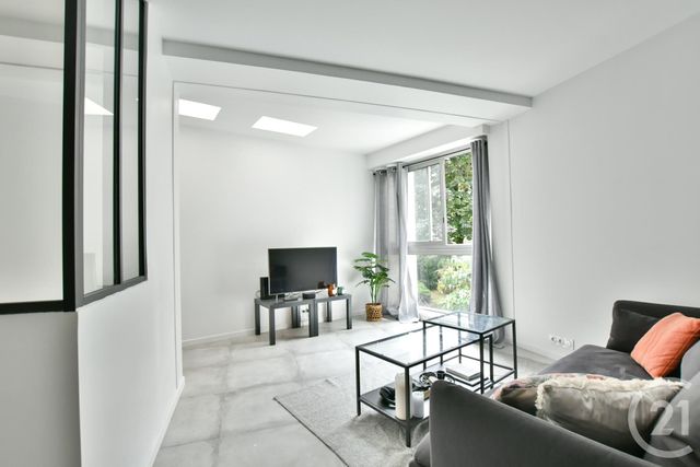 Appartement F2 à vendre - 2 pièces - 46.68 m2 - PARIS - 75013 - ILE-DE-FRANCE - Century 21 Arago - Les Gobelins Appartement F2 à vendre - 2 pièces - 46.68 m2 - PARIS - 75013 - ILE-DE-FRANCE - Century 21 Arago - Les Gobelins