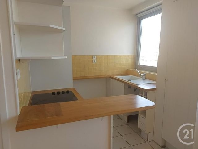 Afficher la photo en grand Appartement F1 à louer - 1 pièce - 33.75 m2 - PARIS - 75013 - ILE-DE-FRANCE - Century 21 Arago - Les Gobelins