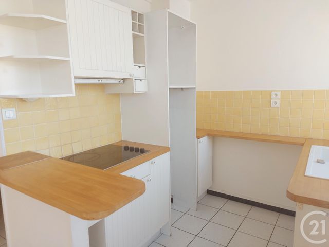 Afficher la photo en grand Appartement F1 à louer - 1 pièce - 33.75 m2 - PARIS - 75013 - ILE-DE-FRANCE - Century 21 Arago - Les Gobelins